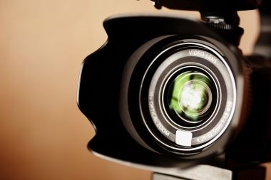 企業宣傳片拍攝時燈光的應用與好處